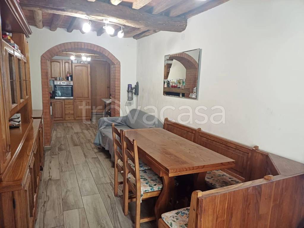 casa indipendente in vendita a Pistoia in zona San Felice