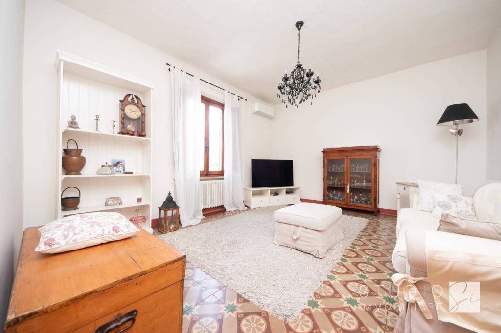 casa indipendente in vendita a Pistoia in zona Centro Città