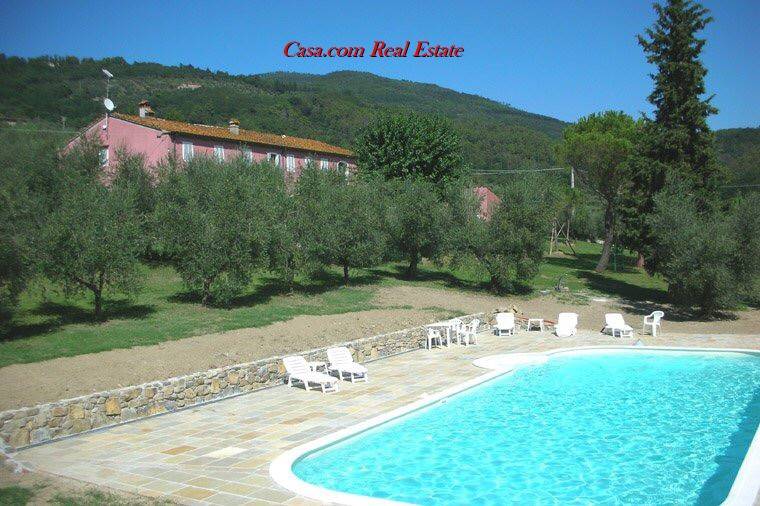 casa indipendente in vendita a Pistoia in zona Centro Città