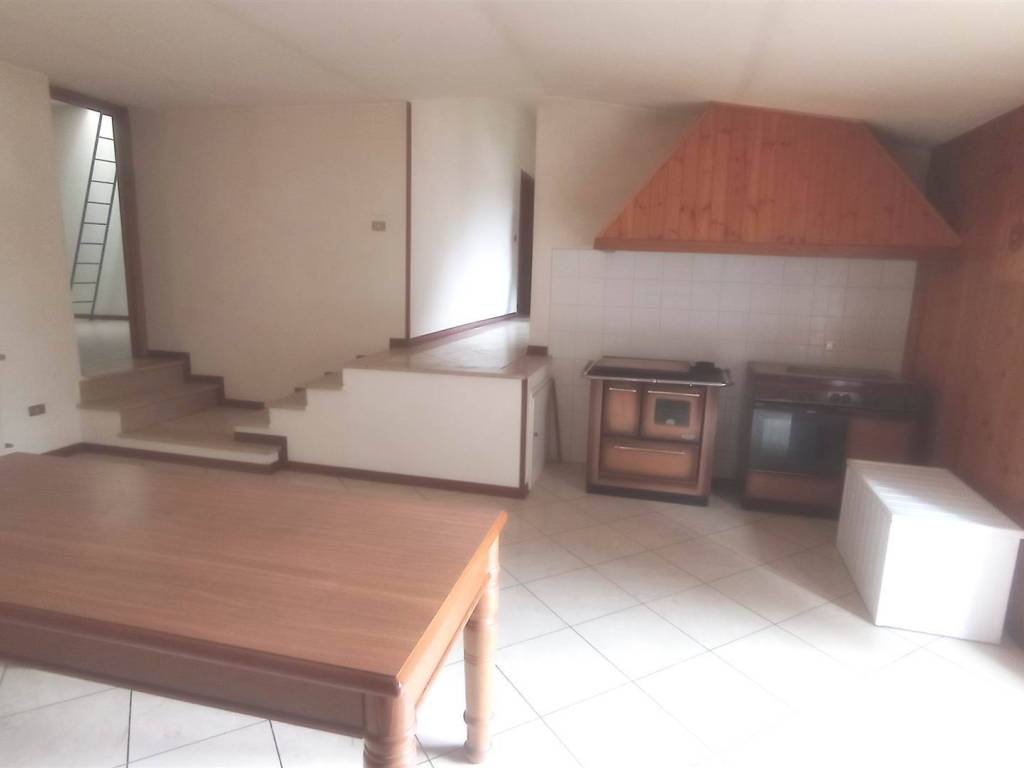 appartamento in vendita a Pistoia in zona Le Piastre