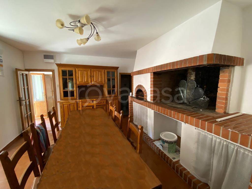 casa indipendente in vendita a Pistoia in zona Baggio