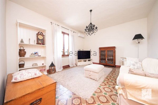 casa indipendente in vendita a Pistoia