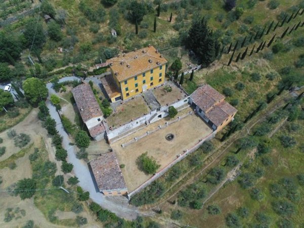 villa in vendita a Pistoia
