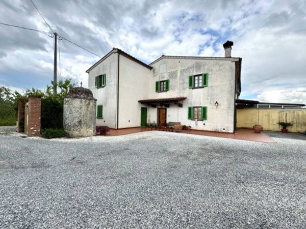 casa indipendente in vendita a Pistoia in zona Bottegone