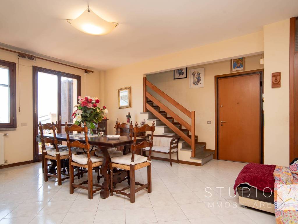 appartamento in vendita a Pistoia in zona Centro Città