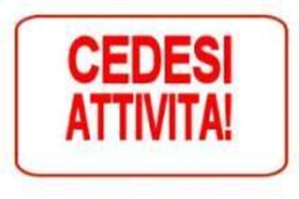 negozio in vendita a Pistoia in zona Centro Città