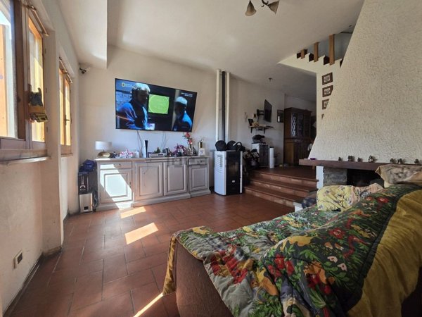 casa indipendente in vendita a Pistoia in zona Sammommè