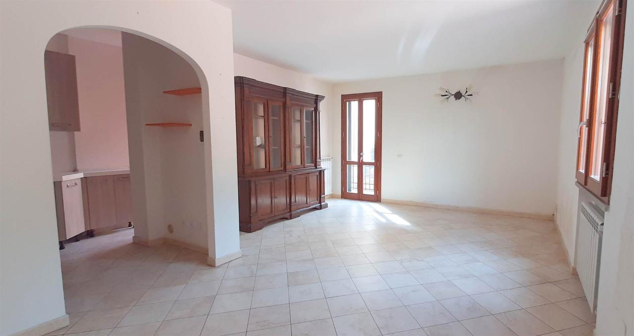 casa indipendente in vendita a Pistoia in zona Stadio