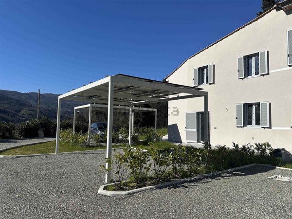 esavano in vendita a Pistoia in zona Pontelungo