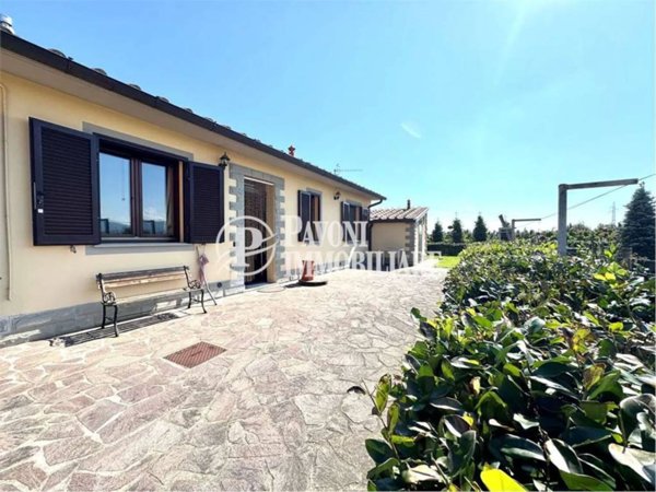 casa indipendente in vendita a Pistoia in zona Spazzavento