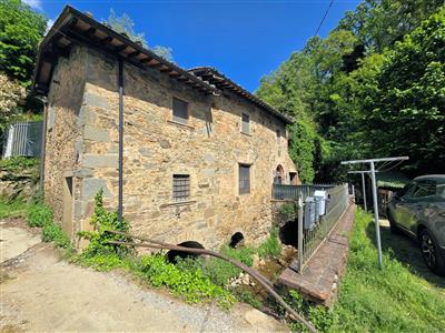 casa indipendente in vendita a Pistoia