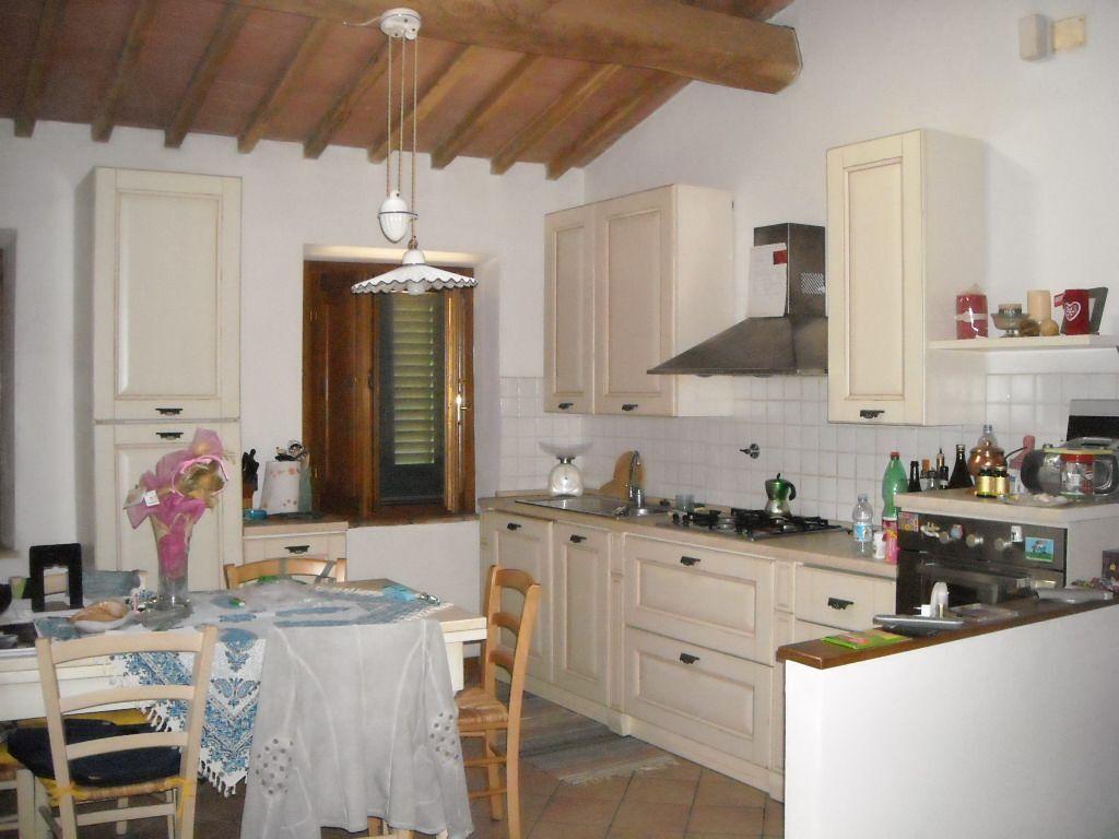 appartamento in vendita a Pistoia in zona Cacciaia