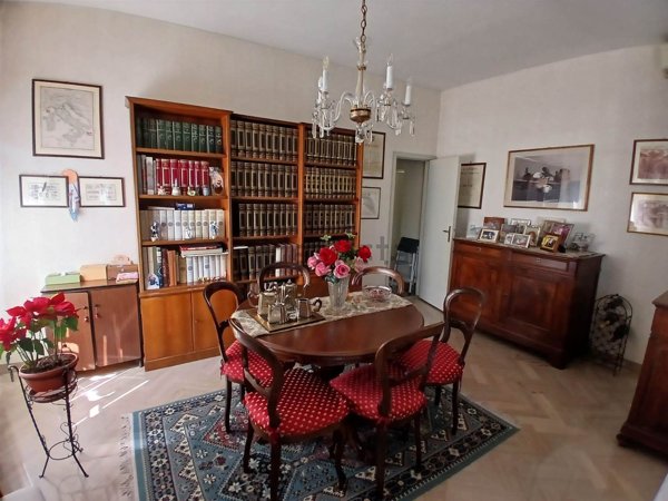 casa indipendente in vendita a Pistoia in zona Centro Città