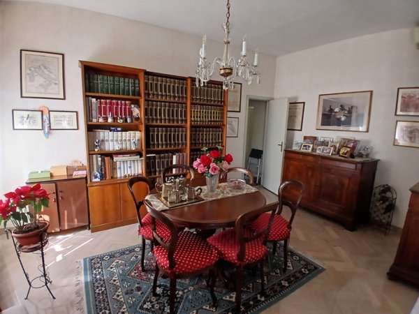 casa indipendente in vendita a Pistoia in zona Centro Città