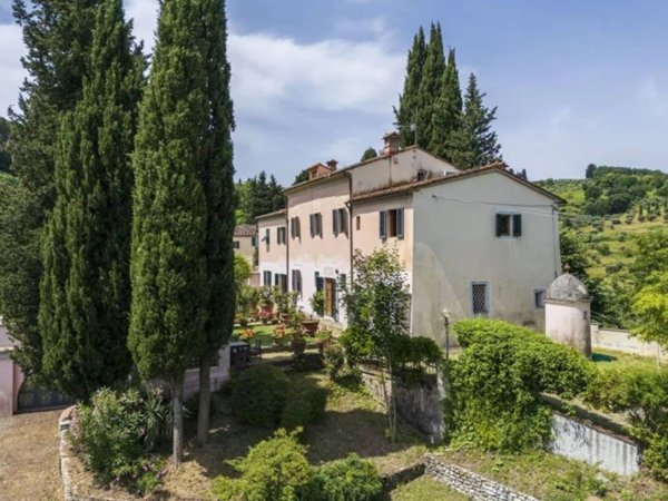 casa indipendente in vendita a Pistoia in zona Spazzavento