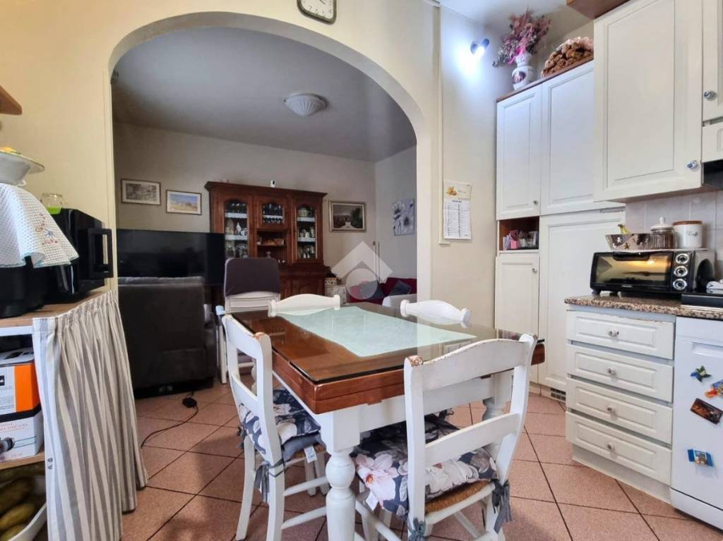 appartamento in vendita a Pistoia in zona Centro Città