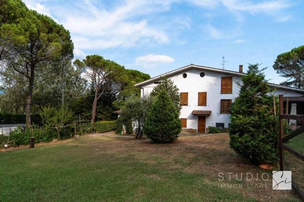 casa indipendente in vendita a Pistoia in zona Le Grazie