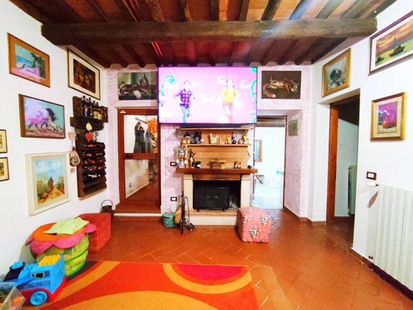 casa indipendente in vendita a Pistoia in zona Le Grazie
