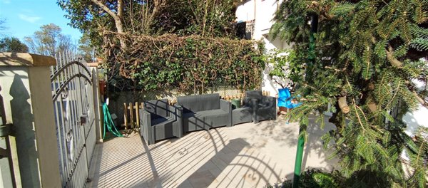 casa indipendente in vendita a Pistoia in zona Santomoro