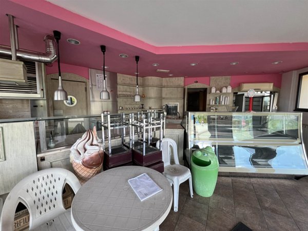 negozio in vendita a Pistoia