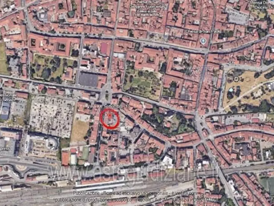 locale commerciale in vendita a Pistoia in zona Centro Città