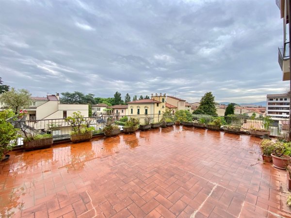appartamento in vendita a Pistoia in zona Centro Città