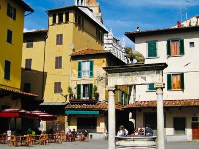 negozio in vendita a Pistoia in zona Centro Città