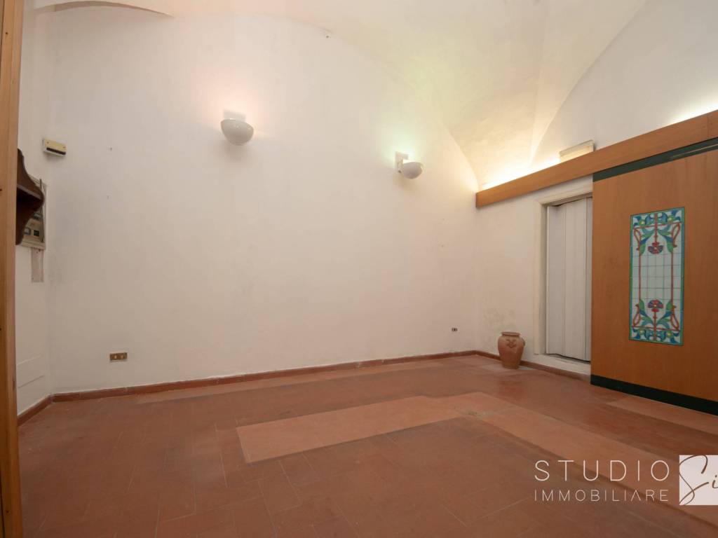 negozio in vendita a Pistoia in zona Centro Città