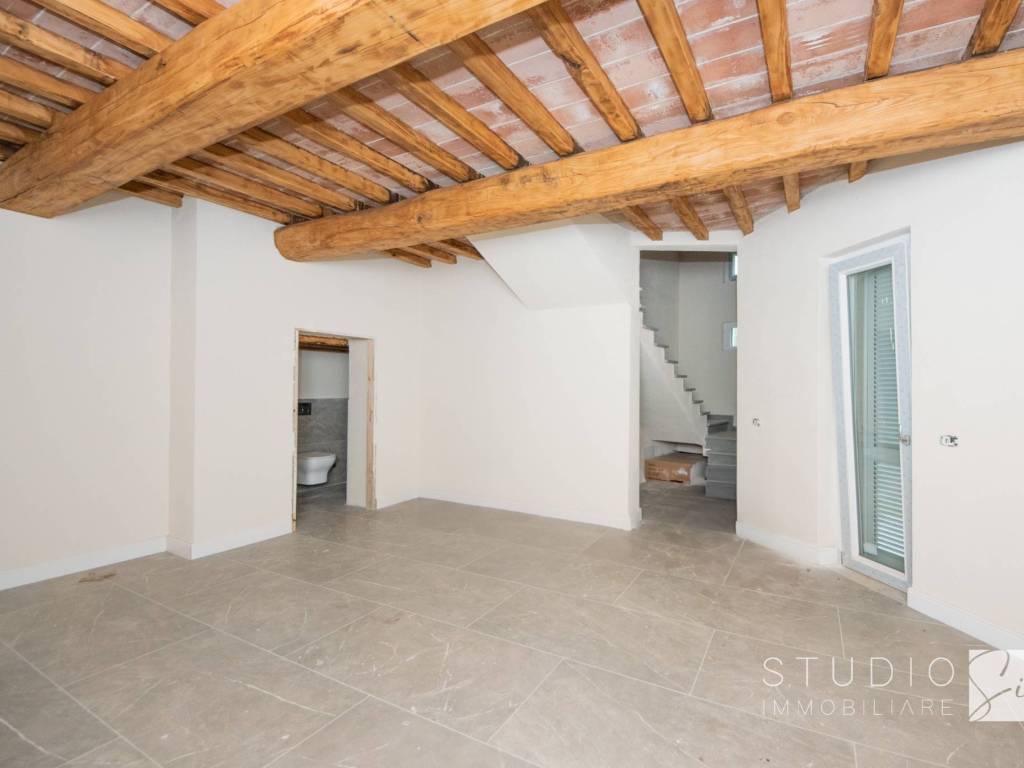 casa indipendente in vendita a Pistoia in zona Spazzavento