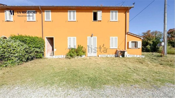 appartamento in vendita a Pistoia in zona Bottegone