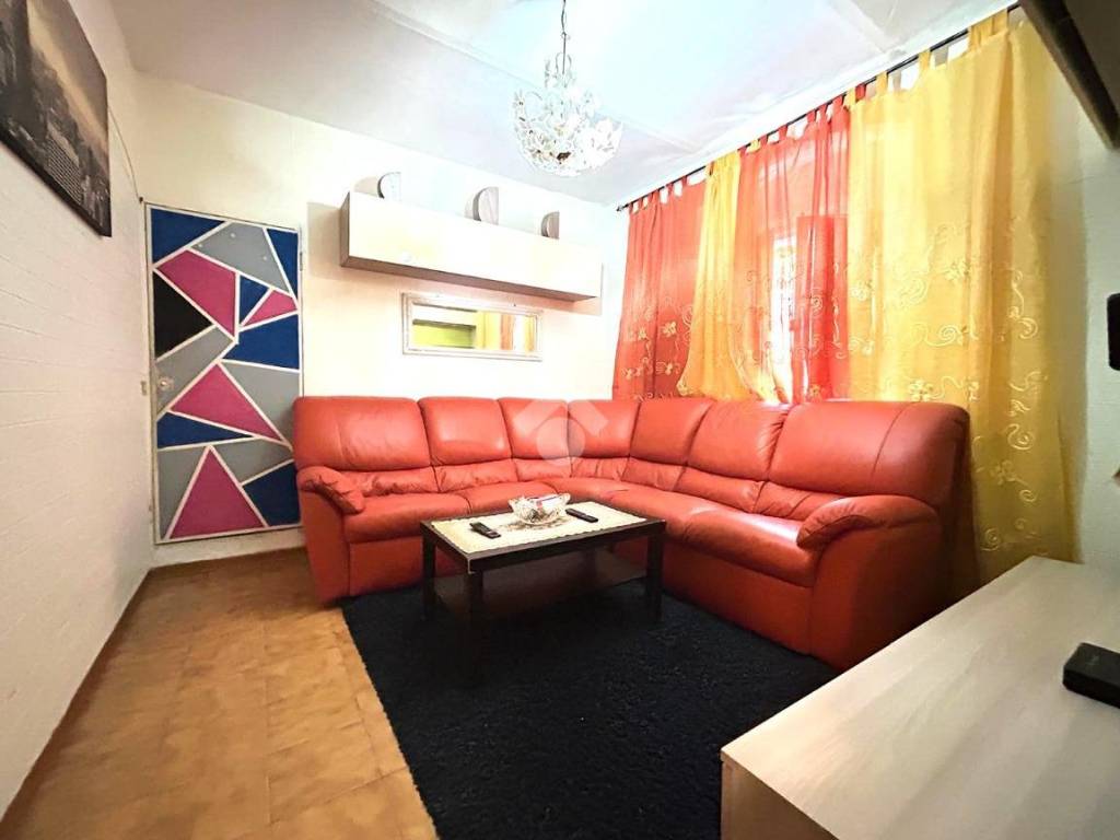 casa indipendente in vendita a Pistoia in zona Le Piastre