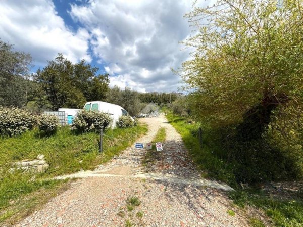 terreno agricolo in vendita a Pistoia in zona San Felice