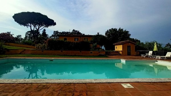 casa indipendente in vendita a Pistoia