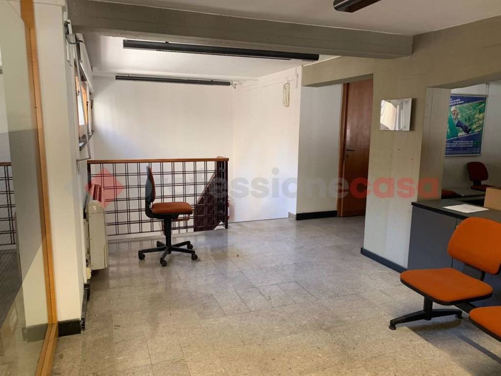 ufficio in vendita a Pistoia in zona Centro Città