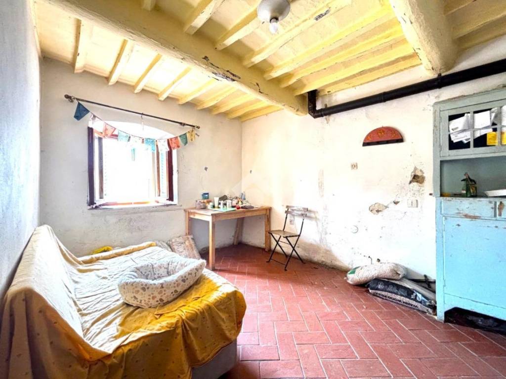 casa indipendente in vendita a Pistoia in zona Santomoro