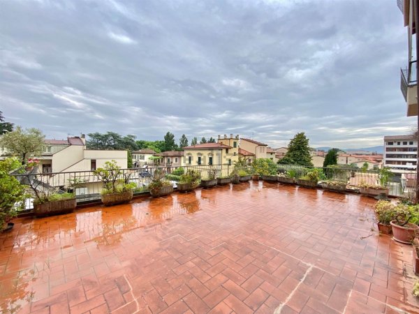 appartamento in vendita a Pistoia in zona Centro Città