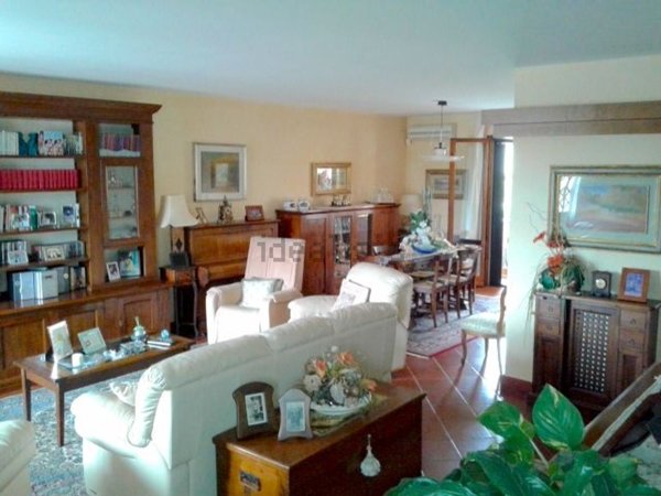 casa indipendente in vendita a Pistoia
