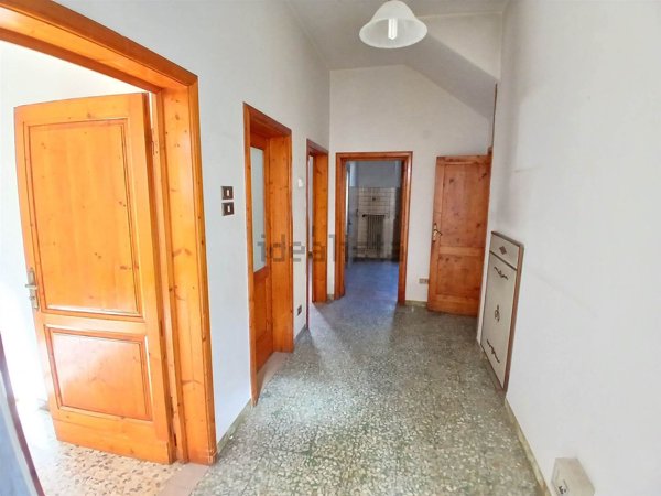 casa indipendente in vendita a Pistoia in zona Centro Città