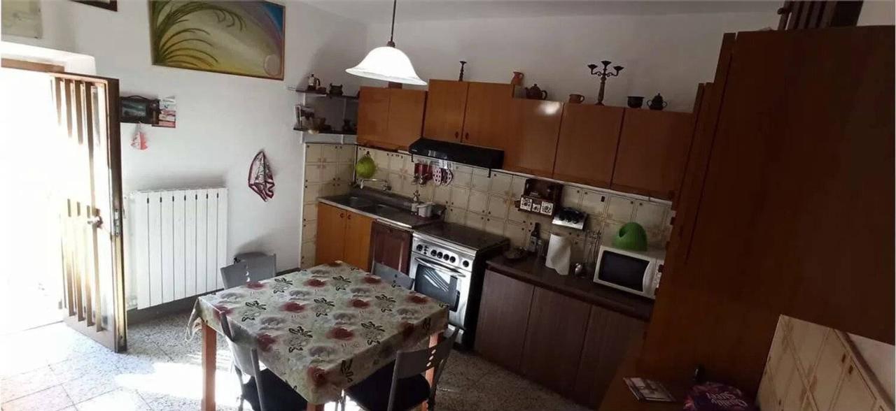 casa indipendente in vendita a Pistoia in zona Le Grazie