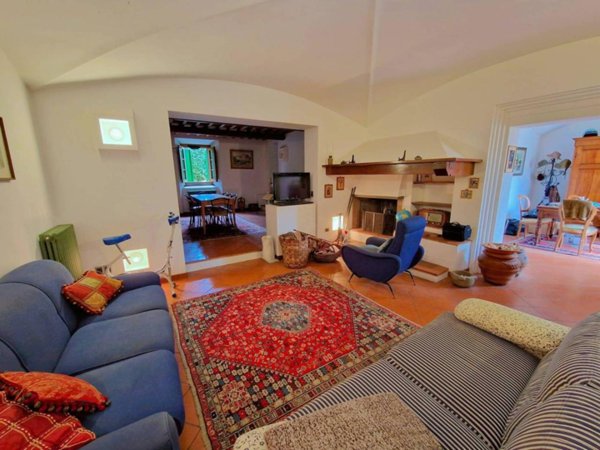 casa indipendente in vendita a Pistoia