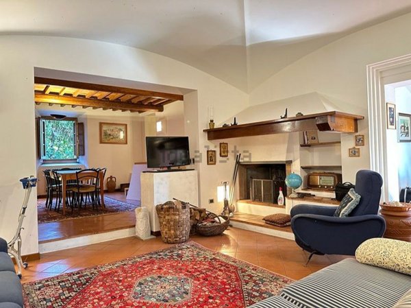 casa indipendente in vendita a Pistoia