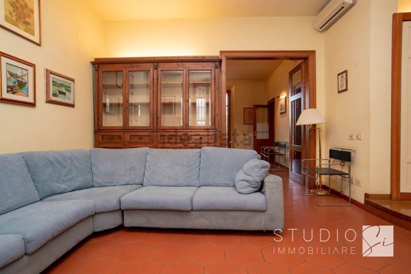 esavano in vendita a Pistoia in zona Centro Città