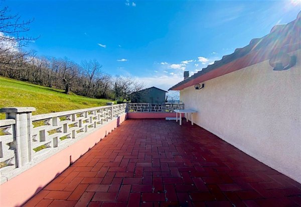 casa indipendente in vendita a Pistoia in zona Valdibrana