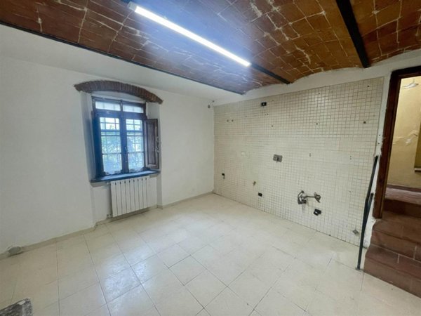 appartamento in vendita a Pistoia in zona Santomoro