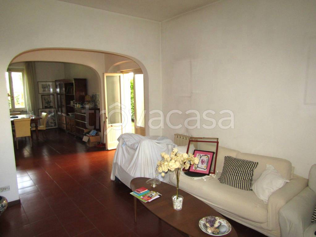 casa indipendente in vendita a Pistoia in zona Bottegone