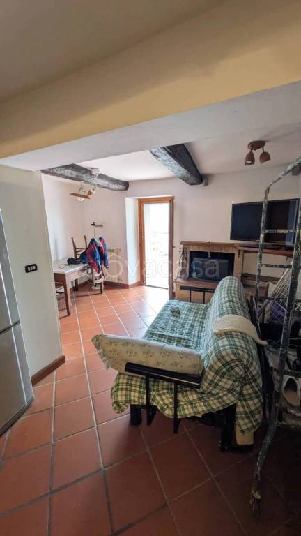 casa indipendente in vendita a Pistoia in zona Villa di Piteccio