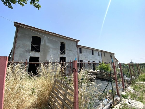casa indipendente in vendita a Pistoia
