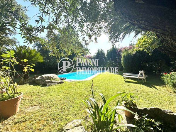 casa indipendente in vendita a Pistoia in zona Centro Città