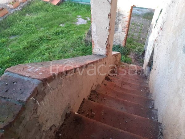 casa indipendente in vendita a Pistoia