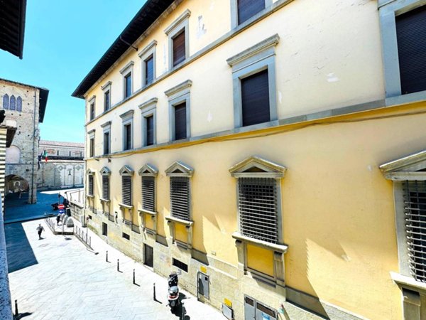 appartamento in vendita a Pistoia in zona Centro Città